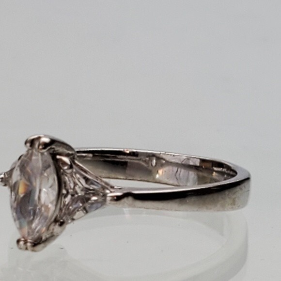 Silver Tone Marquise Cut CZ ring size 6 - Picture 6 of 8